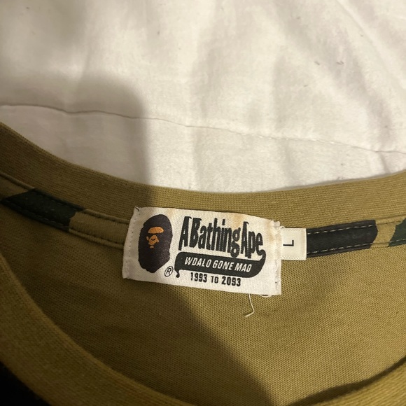 A Bathing Ape Camouflage T-Shirt - Picture 2 of 7